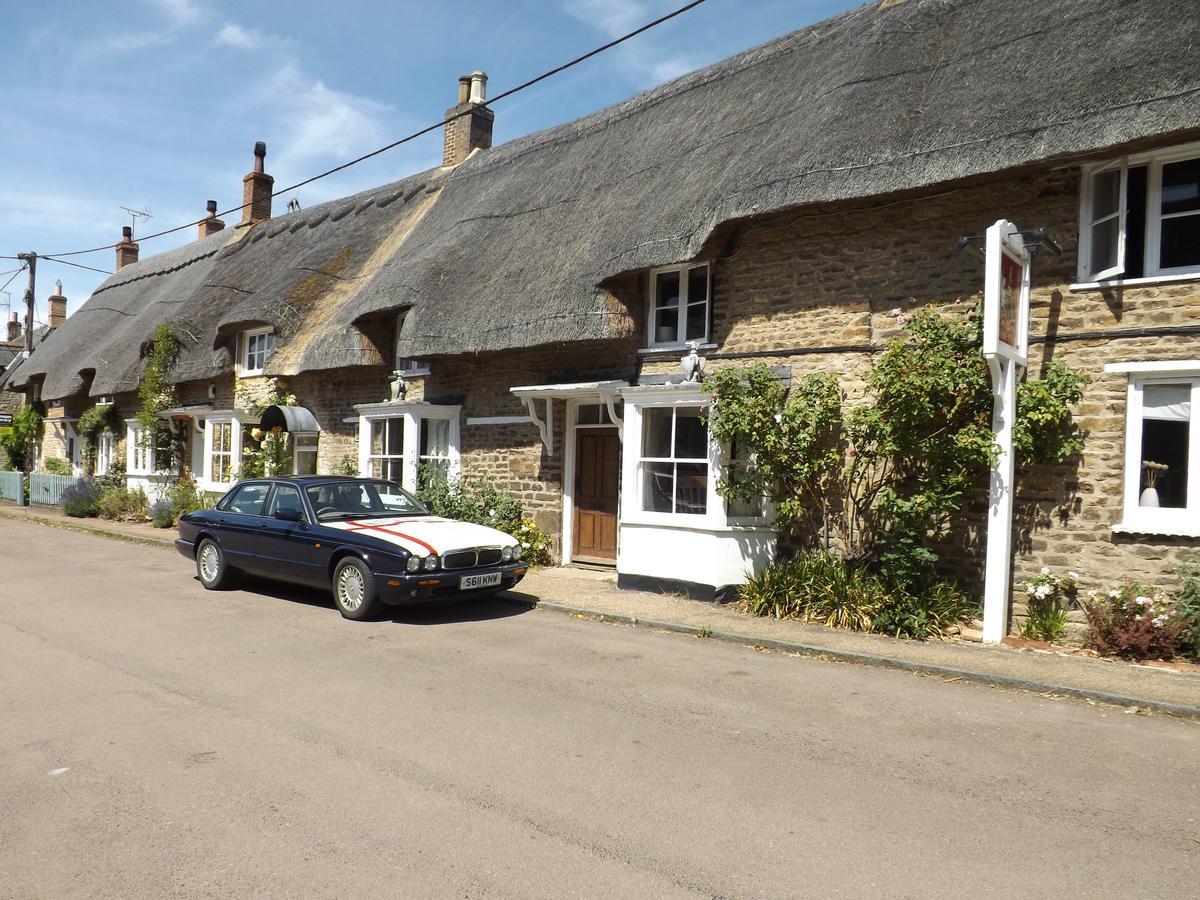 Готель The Vane Arms Sudborough Екстер'єр фото